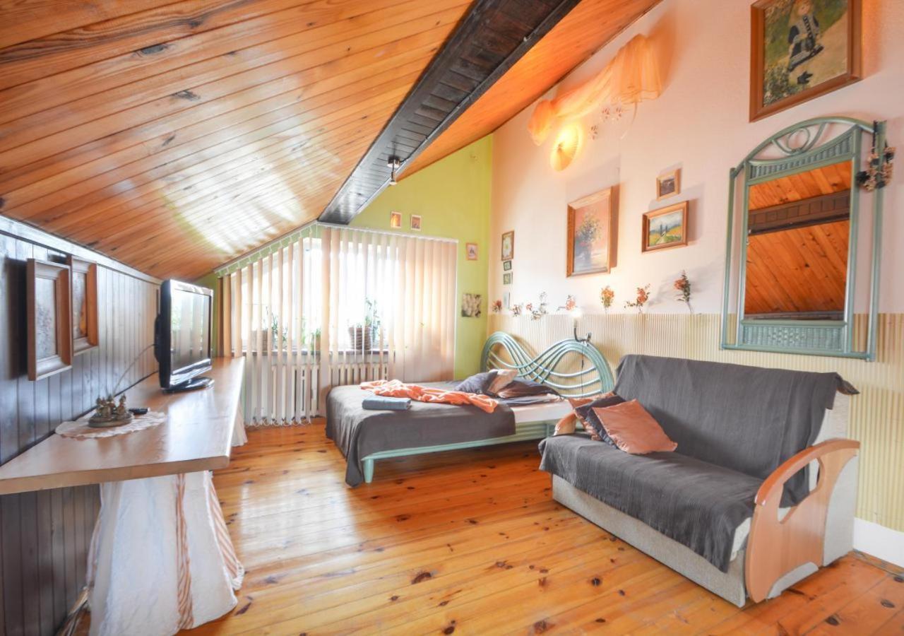 Hostel Dom Tu I Teraz Lublin Exteriér fotografie